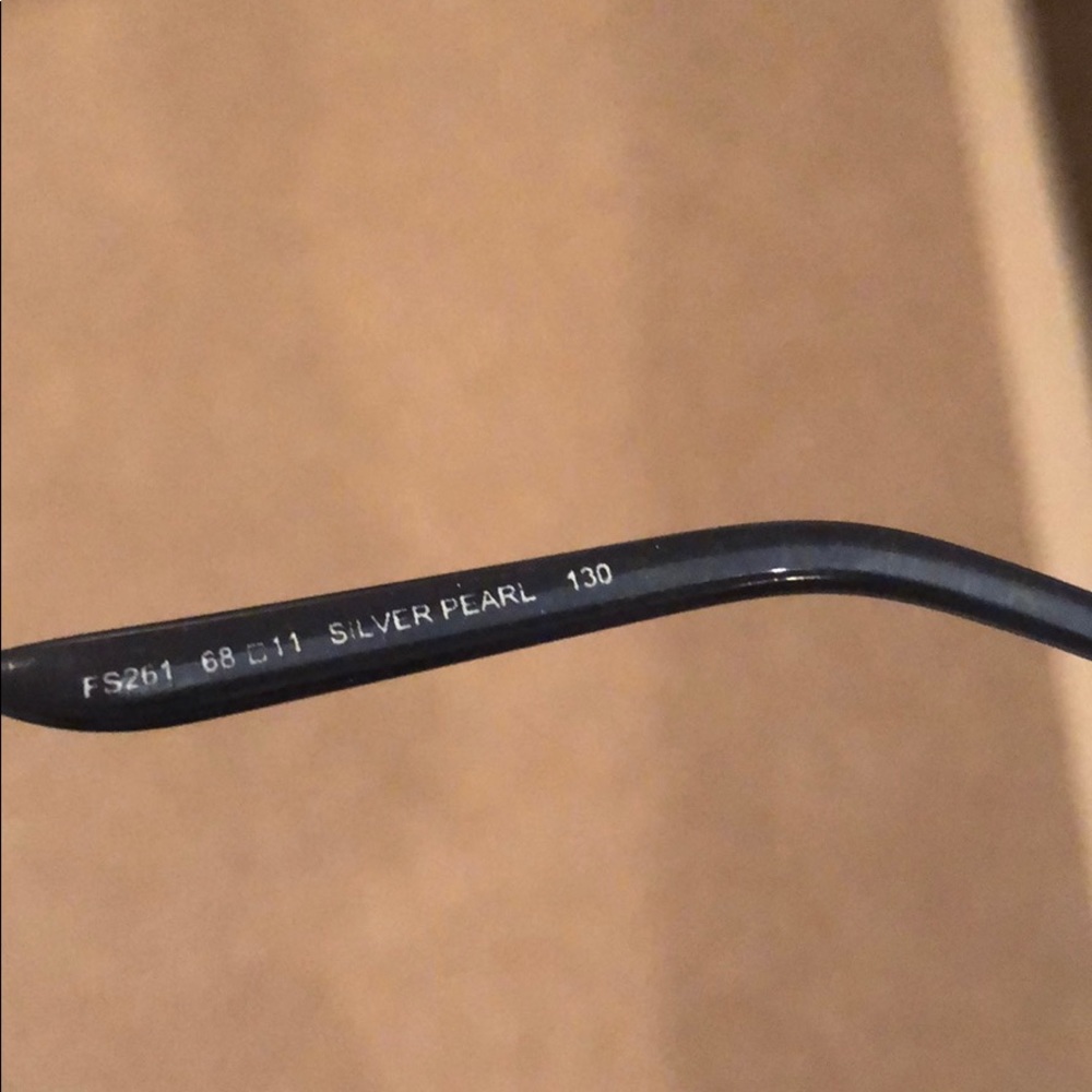 FENDI SUNGLASSES - AUTHENTIC - Blue tinted lenses - Picture 5 of 6